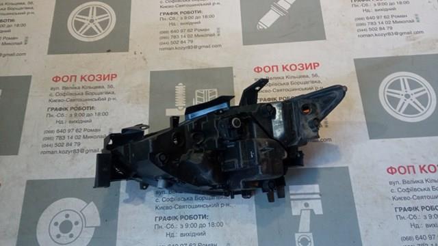 MAZDA KL2J51031D Правая фара в наличии Полтава