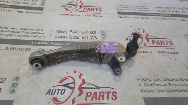 Рычаг передней подвески нижний, правый LR090505 LAND ROVER