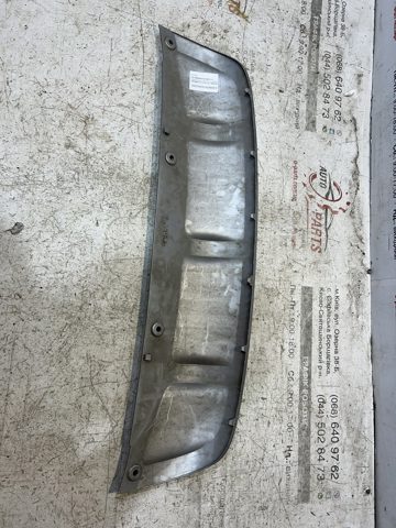 LR138688 LAND ROVER Накладка бампера переднего купить в Запорожье