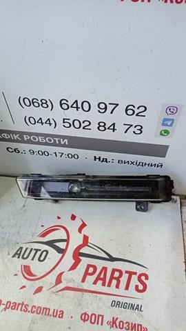 Противотуманная фара левая LR142091 LAND ROVER