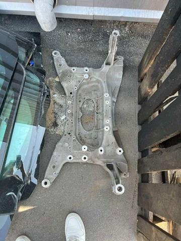 Передняя балка LR157865 LAND ROVER