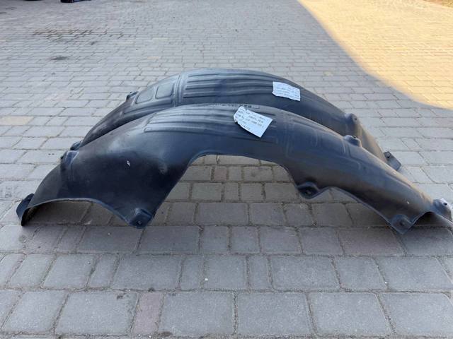 Подкрылок переднего крыла, правый 86812C1500 MARKET (OEM)