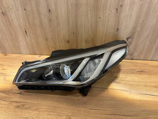 Фара дальнего света в сборе 92101C1000 HYUNDAI