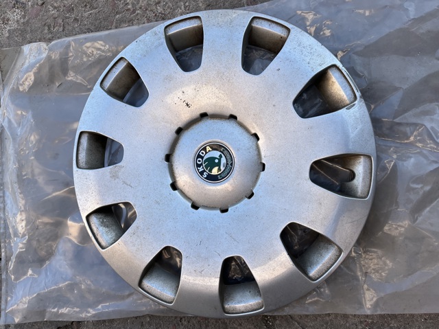 1U0601147GMHB VAG Колпаки купить в Чернигов