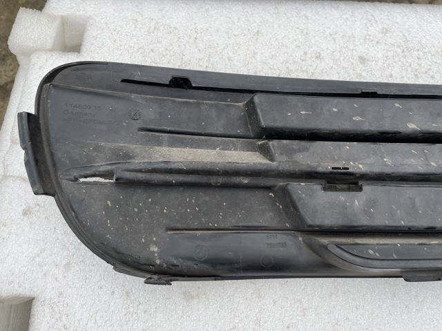 BMW 51117331733 Решетка бампера переднего левая в наличии Ровно
