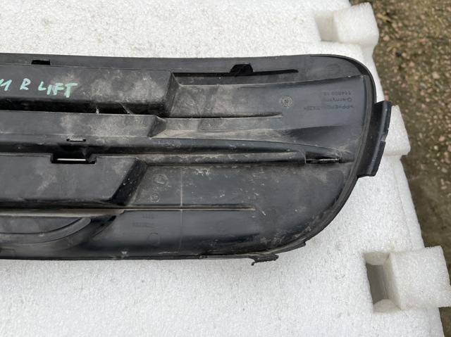 51117331734 BMW Решетка бампера переднего правая купить в Ровно