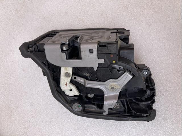 Замок передней пассажирской двери 51217281936 BMW