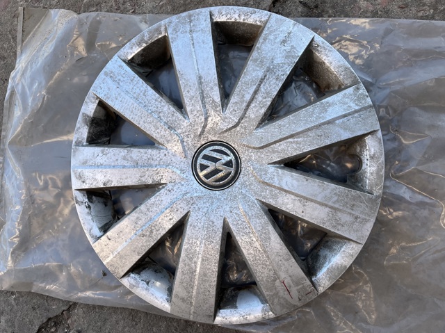 Колпак колесного диска 5C0601147D VAG