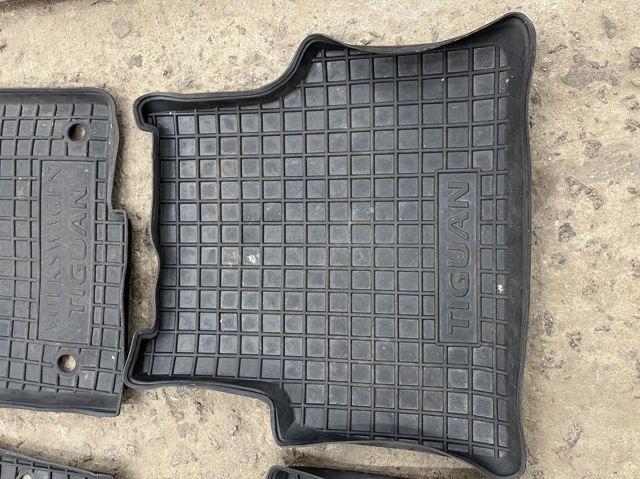VAG 5N1061500A82V в наличии Чернигов