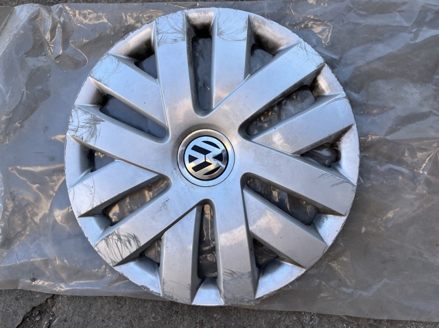 Колпак колесного диска 6R0601147CWPU VAG