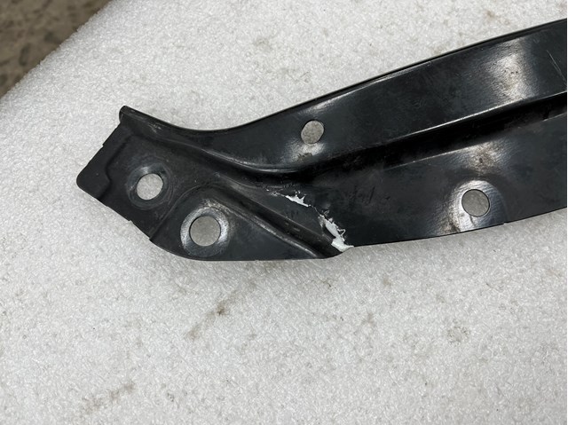 6R0805932C VAG Кронштейн суппорта радиатора верхний купить в Николаев