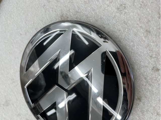 VAG 760853601DJZA Эмблема решетки радиатора в наличии Ровно