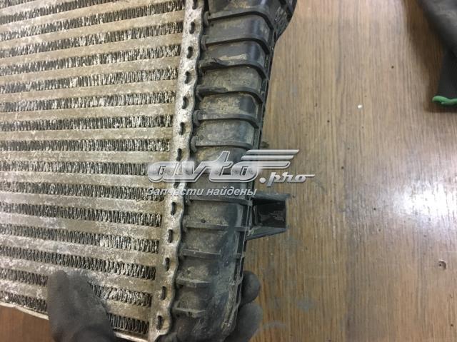 VAG 7L6145804B Радиатор интеркуллера в наличии Ровно