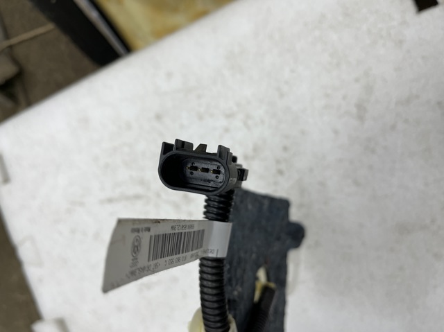 8T0963553F VAG купить в Одесса