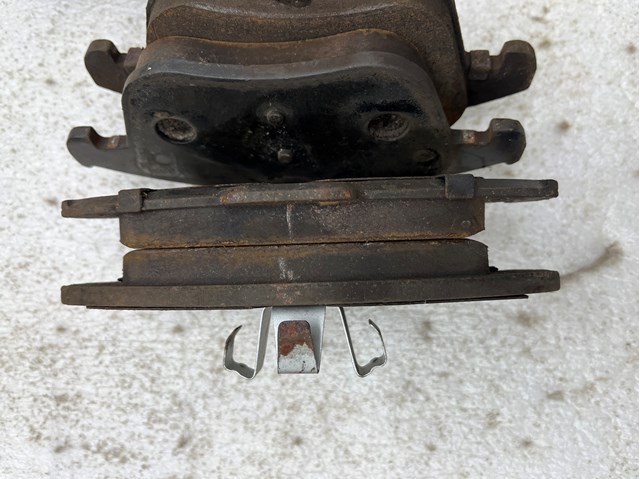 P85112 BREMBO Передние тормозные колодки купить в Николаев