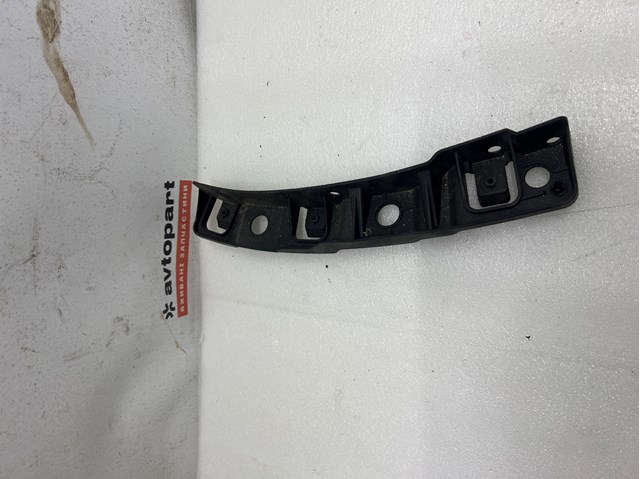 MAZDA KB8A50153B Кронштейн бампера переднего внешний правый в наличии Житомир