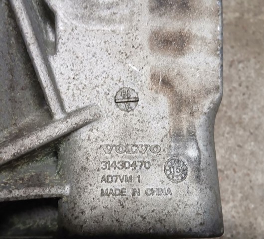 VOLVO 31430470 Кронштейн подушки (опоры) двигателя правой в наличии Харьков