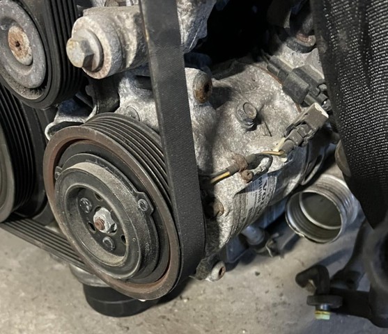 Насос кондиционера 31469968 VOLVO