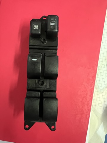 Кнопки переднего левого стеклоподъёмника MR587943 MITSUBISHI
