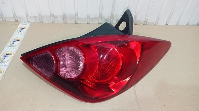 Задняя правая фара 26550EM30A NISSAN