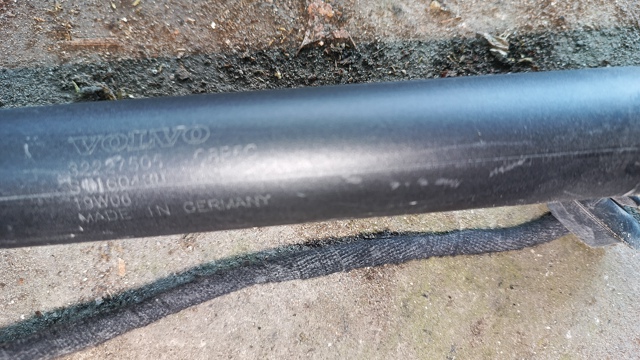 Амортизатор двери багажника 32227505 VOLVO