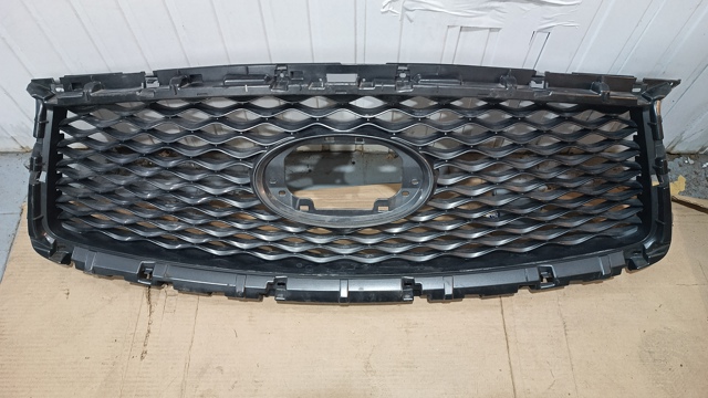 Решетка радиатора 623105NA0A NISSAN