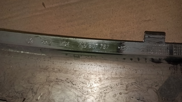 7L6807787 VAG Накладка бампера заднего купить в Павлоград