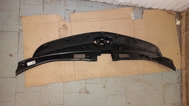 HYUNDAI 863512R500 Решетка радиатора в наличии Украина