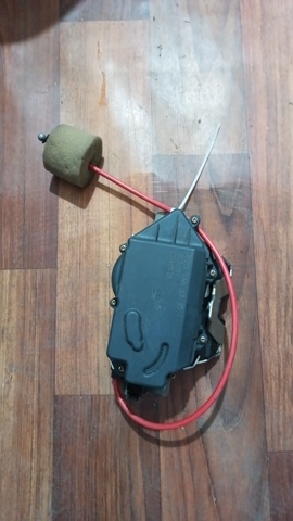 Замок двери багажника A2117400235 MERCEDES