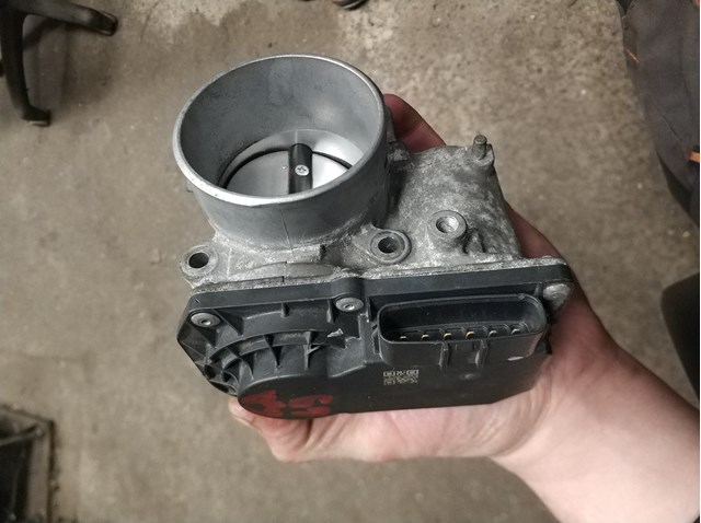 Блок дроссельной заслонки PY0113640A MAZDA