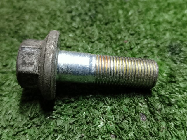 1101A038 MITSUBISHI Болт шкива коленвала купить в Кривой Рог