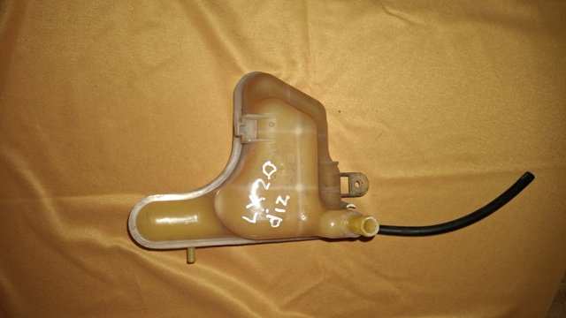 Водяной бачок системы охлаждения 1375A047 MITSUBISHI