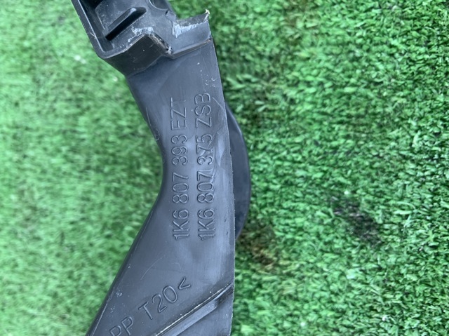 VAG 1K6807375 Направляющая заднего бампера левая в наличии Ужгород