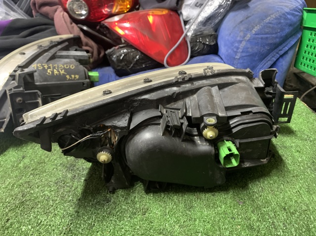 FORD 1S7113006AK Фара левая в наличии Сумы
