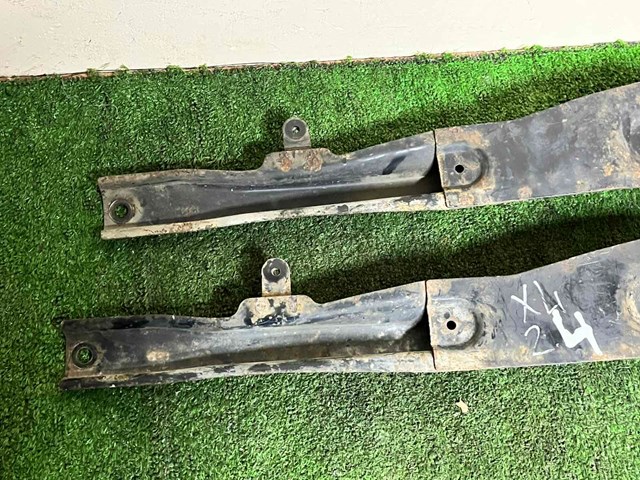 Балка крепления двигателя 4000A021 MITSUBISHI