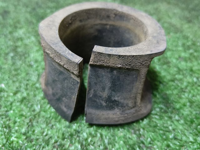 Сухарь бинокля 4410A185 MITSUBISHI