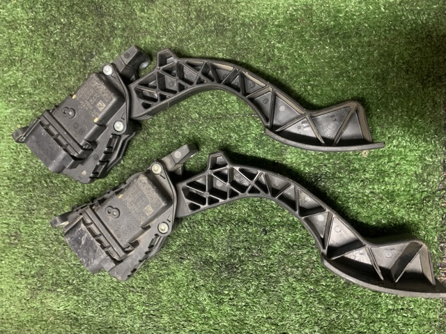 Педаль акселератора 4M519F836AH MAZDA