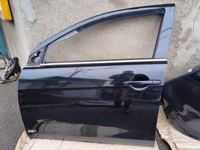 Двері передні ліві mitsubishi lancer 10 x лансер седан чорні (2007-2012). двері в гарному стані - все як на фото. ціна за саме залізо без начинки начинка дверей продається окремо. 	 5700A557