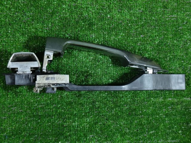 MITSUBISHI 5716A035 Держатель наружной ручки двери задней левой в наличии Винница