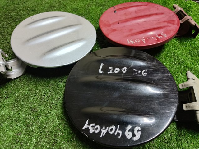 5940A031 Лючок бензобака купить Львов