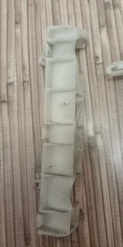 6410A065 MITSUBISHI Направляющая заднего бампера левая купить в Сумы