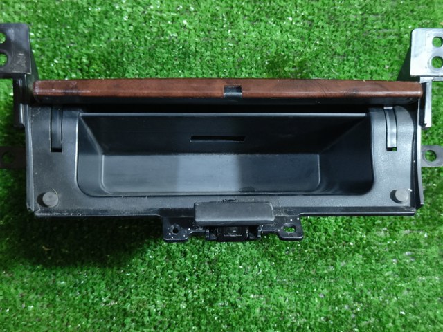 SUZUKI 7384065J00BGS в наличии Украина