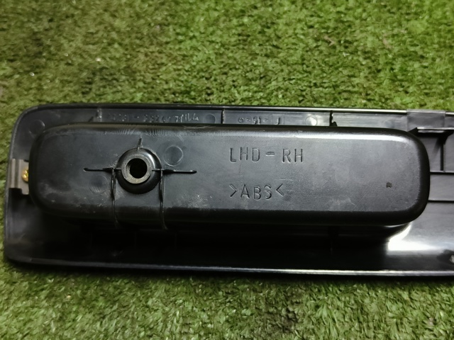 TOYOTA 7423133240 Панель (накладка) блока управления стеклоподъемником передняя правая в наличии Каменское