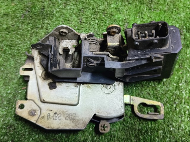 Запор кабины 8122203 BMW