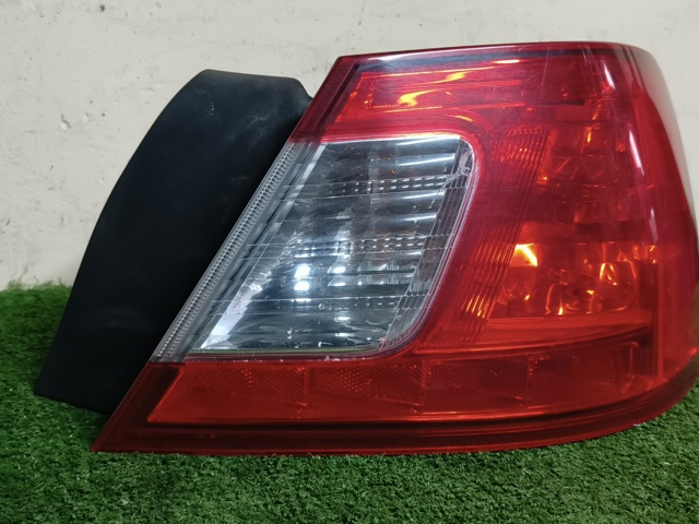 MITSUBISHI 8330A368 Задний фонарь в наличии Николаев