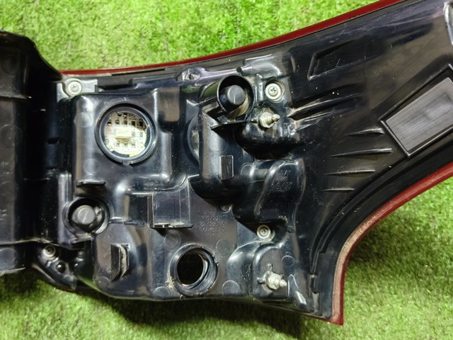 MITSUBISHI 8330B177 Фонарь задний левый внешний в наличии Полтава