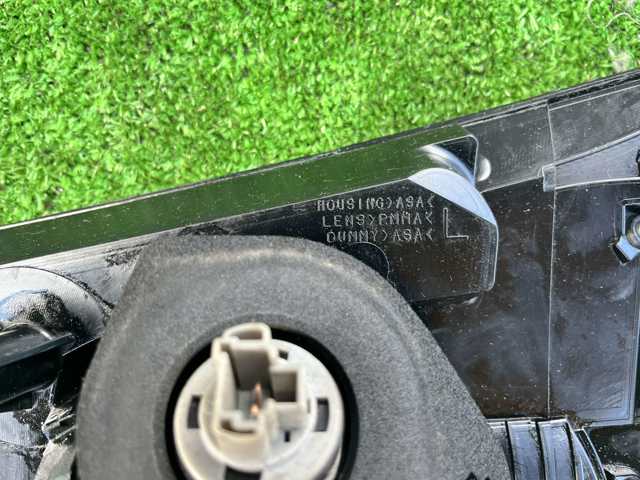 8331A005 MITSUBISHI Фонарь задний левый внутренний купить в Украина