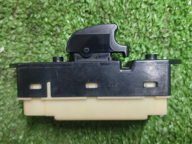 Кнопка подъемника заднего левого стекла 8608A024 MITSUBISHI