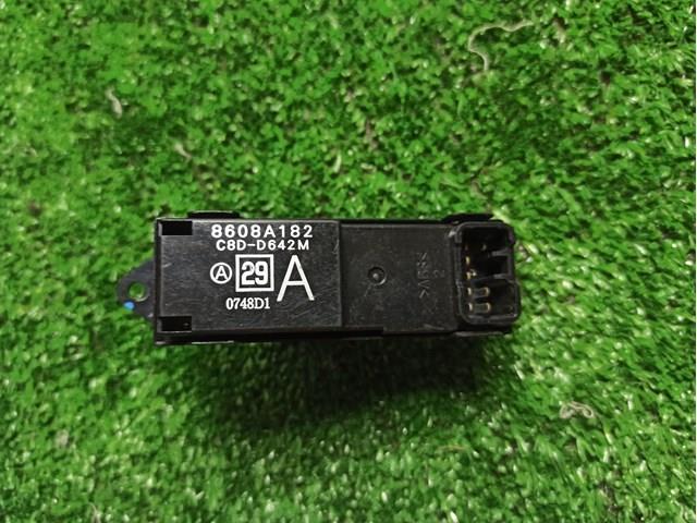 8608A061 MITSUBISHI Кнопочный блок управления стеклоподъемником передний левый купить в Житомир