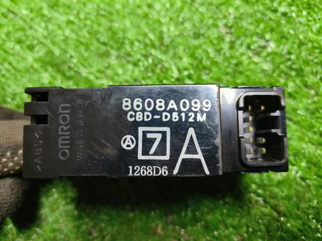 8608A099 MITSUBISHI Кнопочный блок управления стеклоподъемником передний правый купить в Сумы